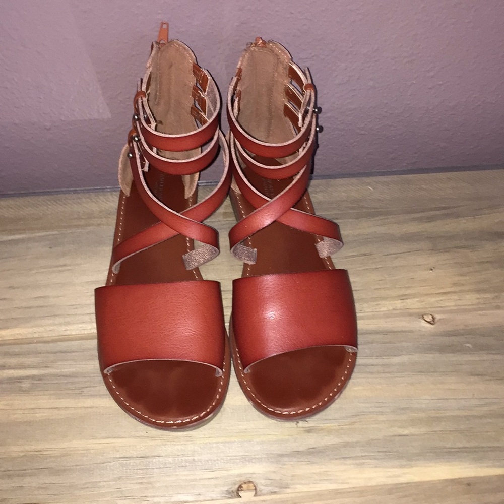 American Eagle sandals